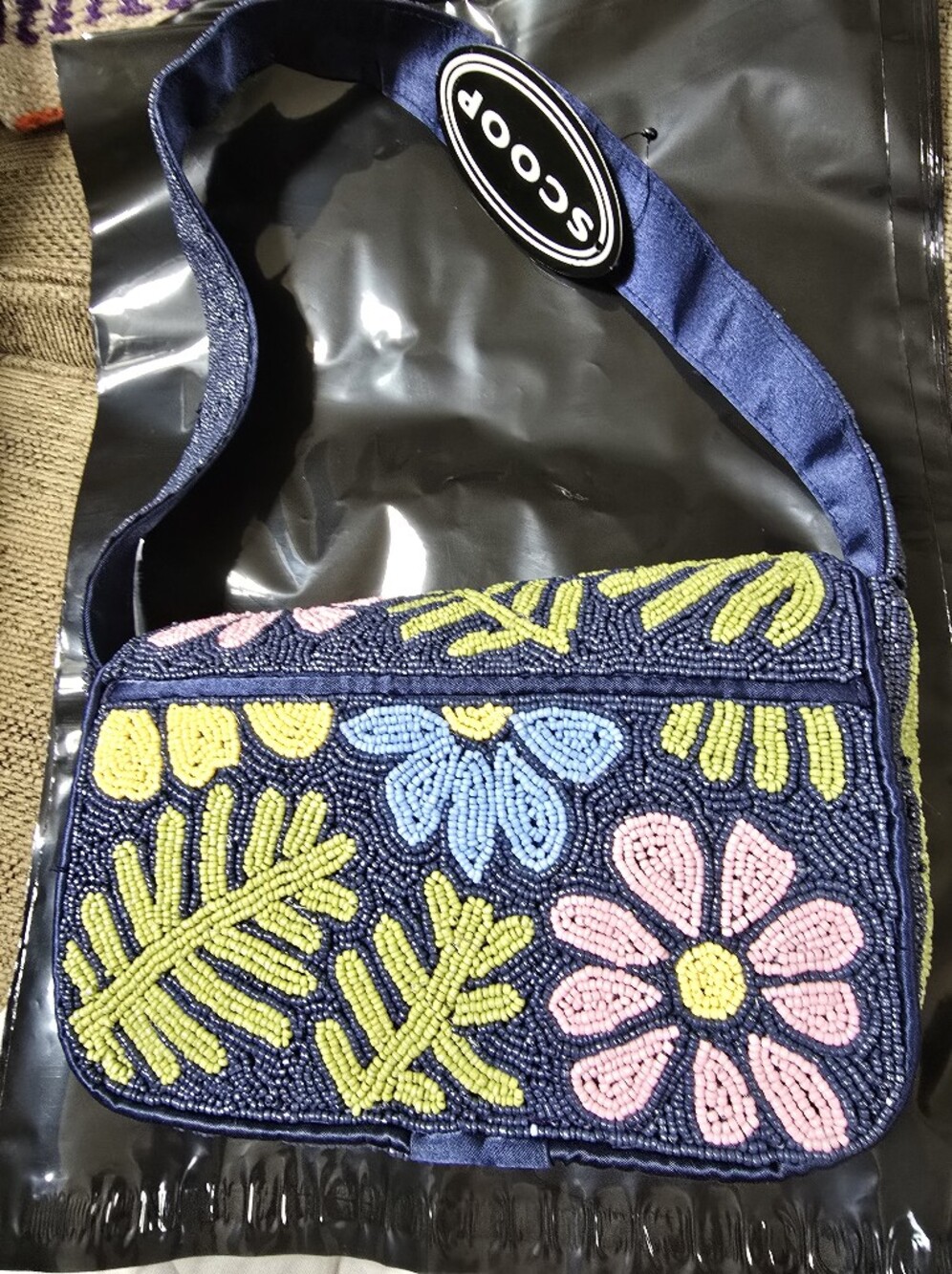 NWT Scoop Floral Beaded Shoulder Bag - Picture 2 of 3